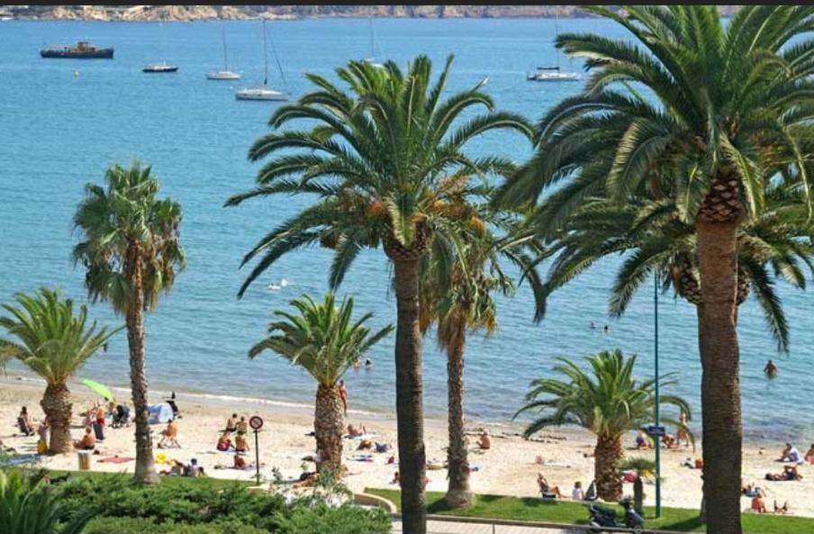 L Annexe 50M De La Plage Бандол Екстериор снимка