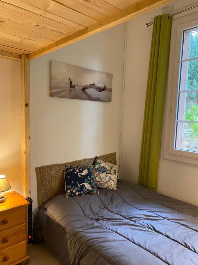 L Annexe 50M De La Plage Бандол Екстериор снимка